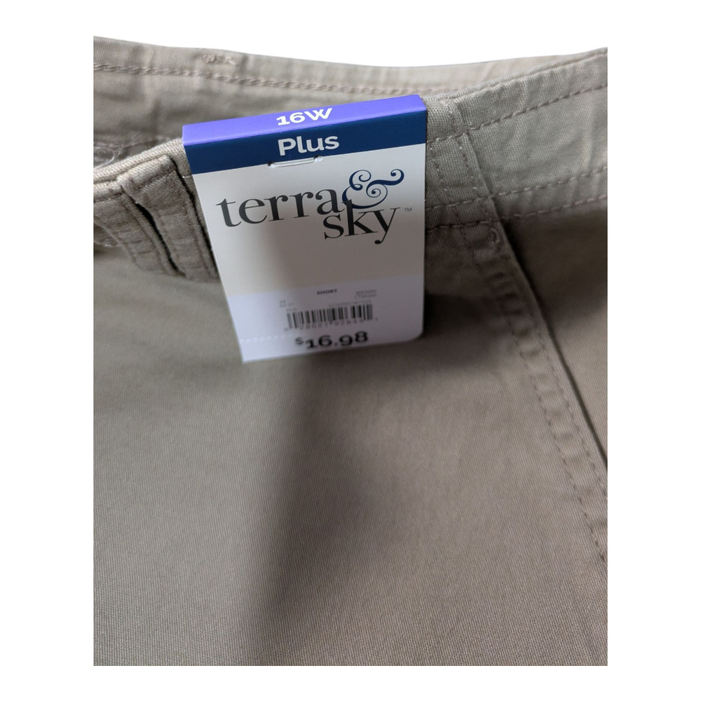 Terra & Sky -Women's - Beige Shorts - Size 16w - Plus -NWT -Button up Front - Picture 4 of 6